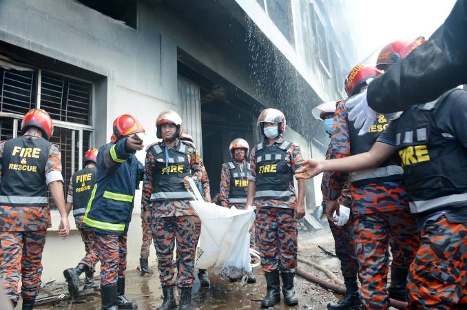 দোহাই আপনাদের, ছাই হওয়া বাচ্চাদের অঙ্গারের দোহাই !!