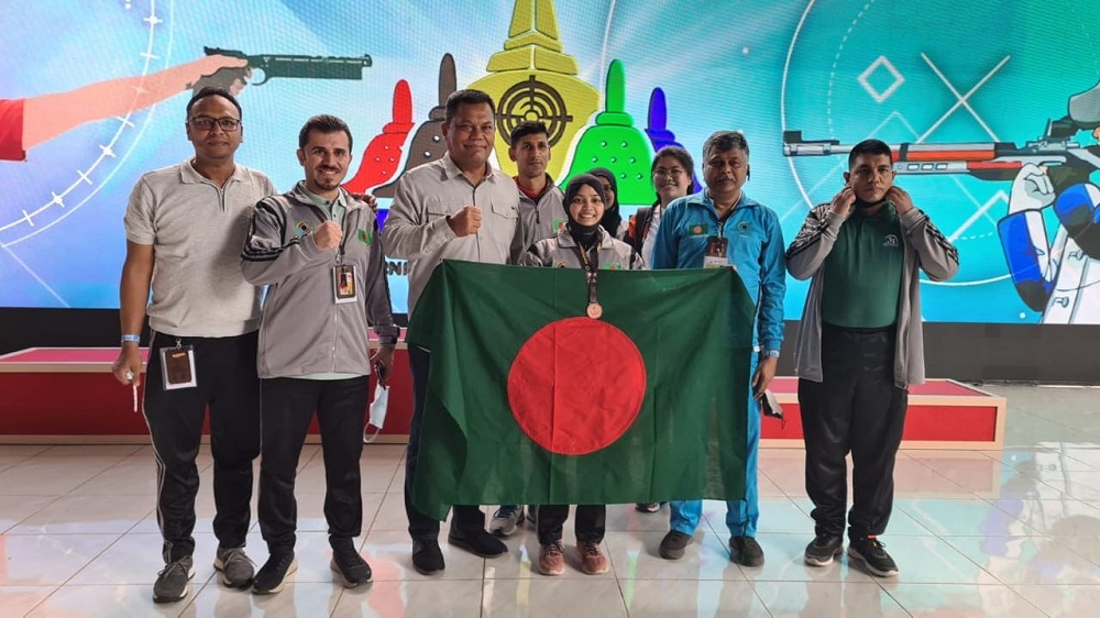 জাকার্তায় ব্রোঞ্জ জিতলেন বাংলাদেশের শুটার নাফিসা