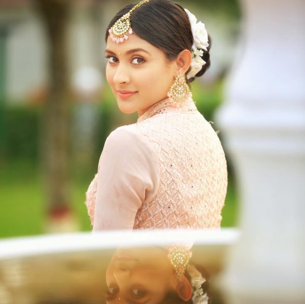 সতর্কতা মেনে কাজ করছি -মেহজাবিন চৌধুরী
